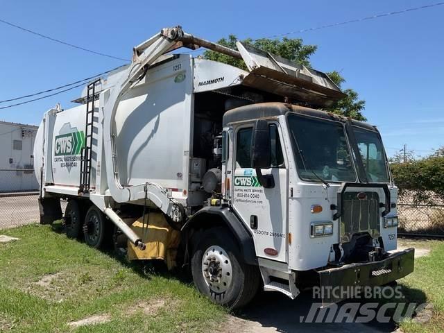 Peterbilt 320 شاحنات المخلفات