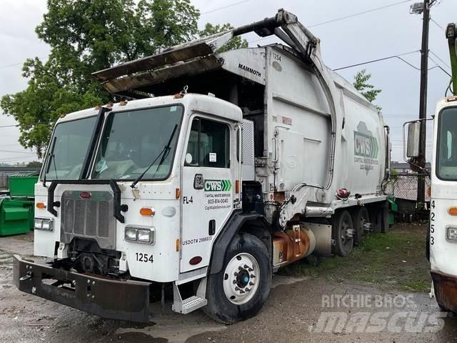 Peterbilt 320 شاحنات المخلفات