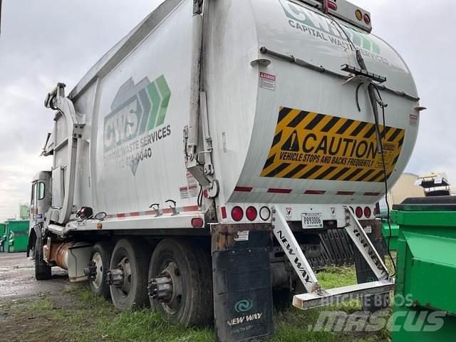 Peterbilt 320 شاحنات المخلفات