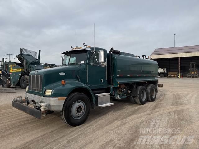 Peterbilt 330 صهاريج مياه