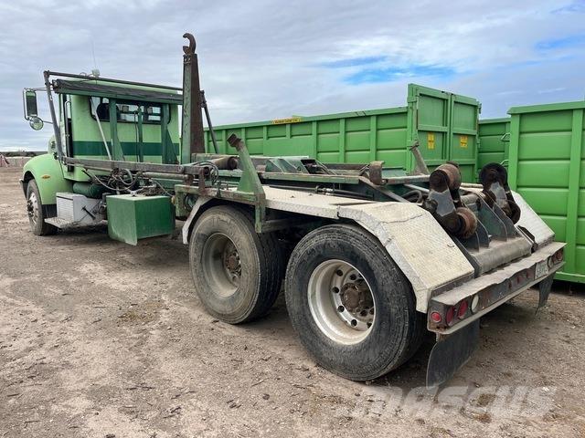 Peterbilt 330 شاحنات الرافعات الخطافية