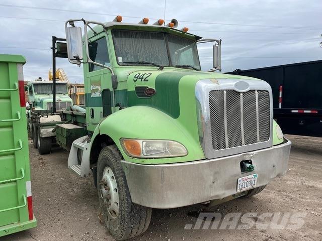 Peterbilt 330 شاحنات الرافعات الخطافية