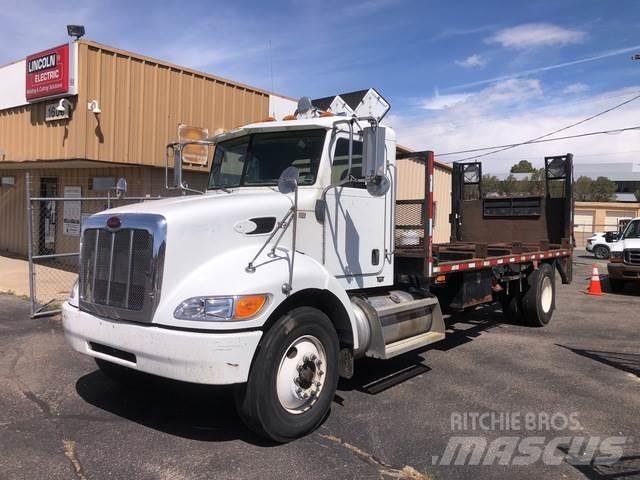 Peterbilt 335 شاحنات مسطحة/مفصلية الجوانب
