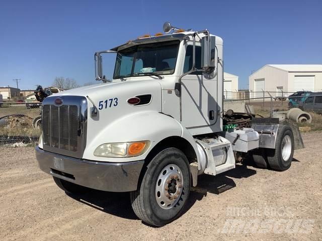 Peterbilt 335 وحدات الجر