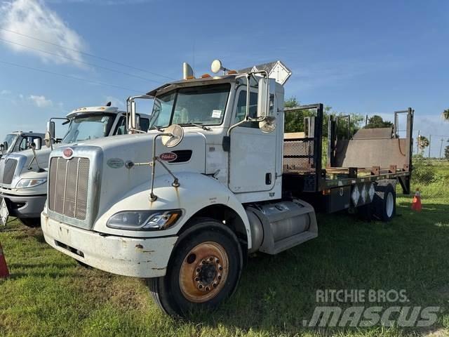 Peterbilt 335 شاحنات مسطحة/مفصلية الجوانب