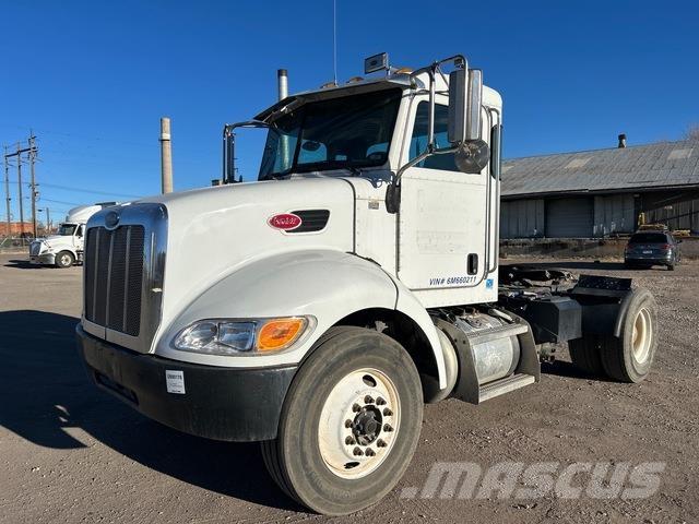 Peterbilt 335 وحدات الجر