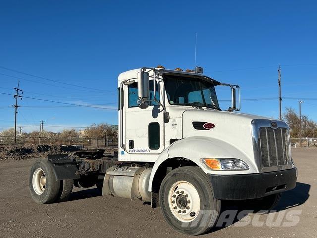 Peterbilt 335 وحدات الجر