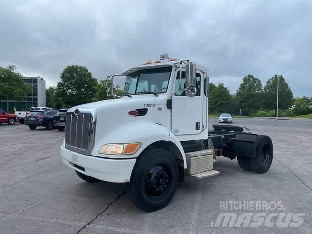 Peterbilt 337 وحدات الجر