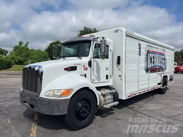Peterbilt 337 شاحنات نقل المشروبات