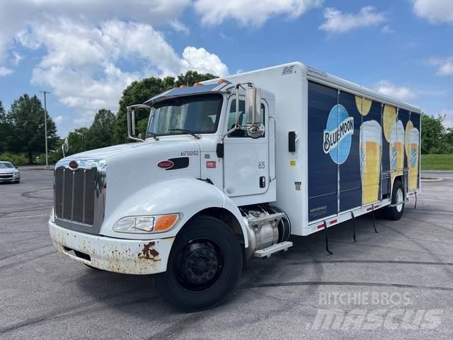 Peterbilt 337 شاحنات نقل المشروبات