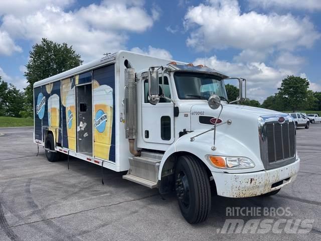 Peterbilt 337 شاحنات نقل المشروبات