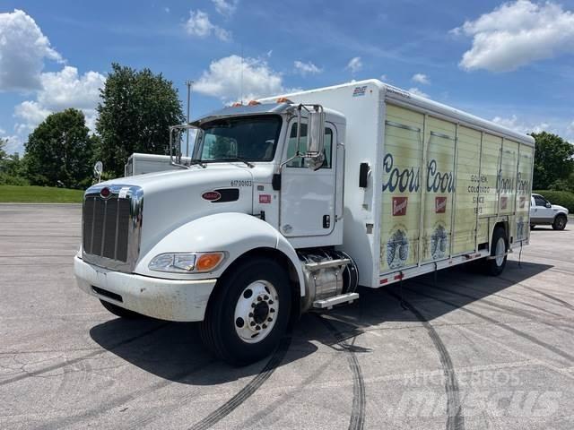Peterbilt 337 شاحنات نقل المشروبات