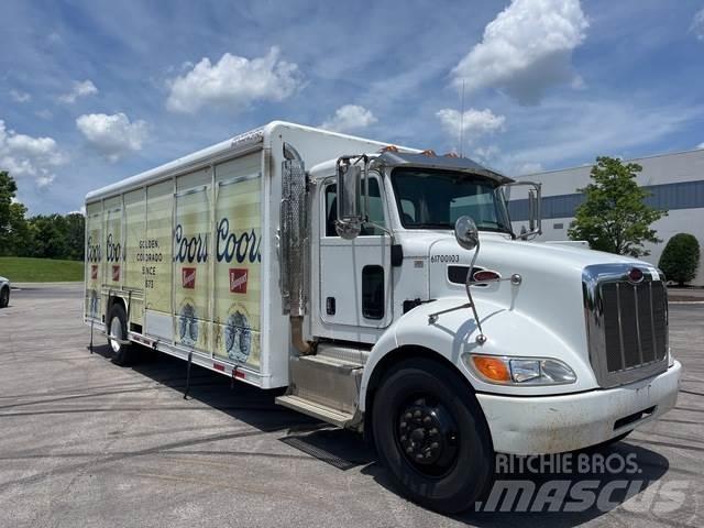 Peterbilt 337 شاحنات نقل المشروبات
