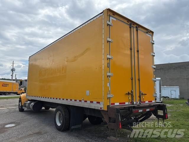 Peterbilt 337 شاحنات ذات هيكل صندوقي