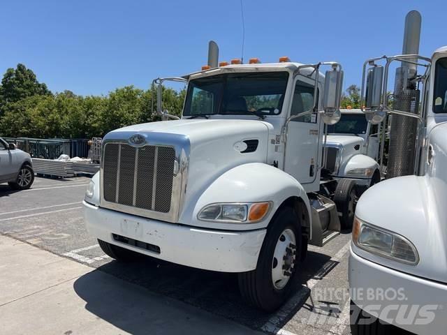 Peterbilt 337 وحدات الجر