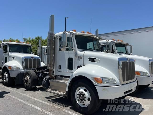 Peterbilt 337 وحدات الجر