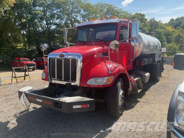 Peterbilt 337 شاحنات خرسانة