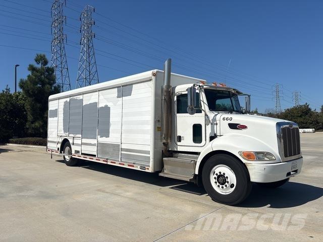 Peterbilt 337 شاحنات نقل المشروبات