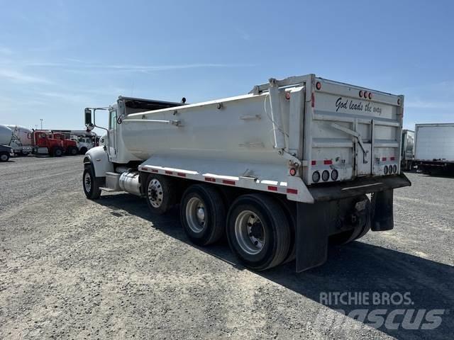 Peterbilt 348 شاحنات قلابة