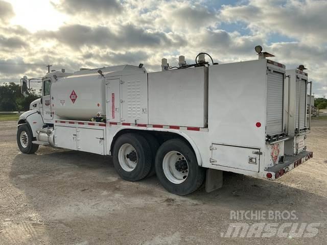 Peterbilt 348 شاحنات ذات صهاريج