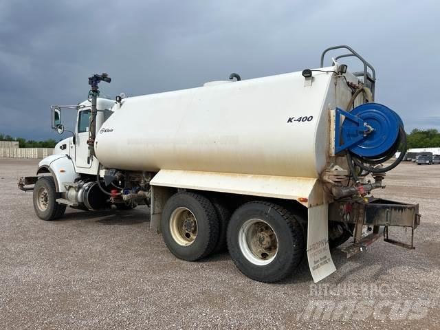 Peterbilt 348 صهاريج مياه