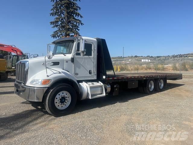 Peterbilt 348 شاحنات مسطحة/مفصلية الجوانب