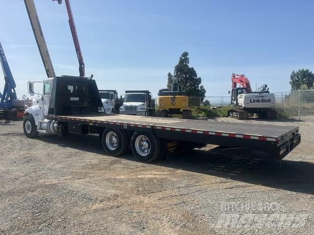 Peterbilt 348 شاحنات مسطحة/مفصلية الجوانب