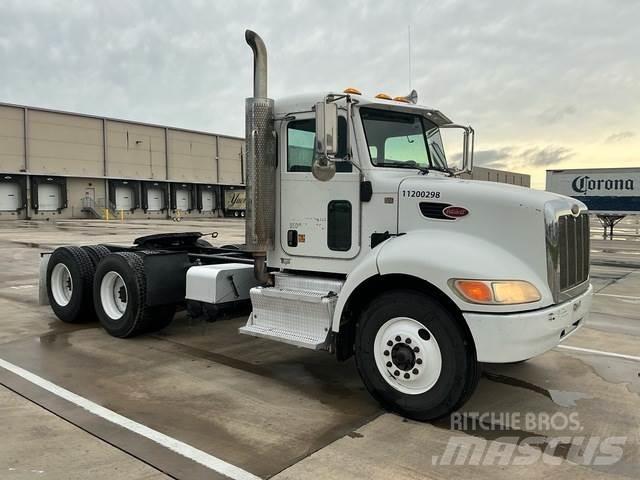 Peterbilt 348 وحدات الجر