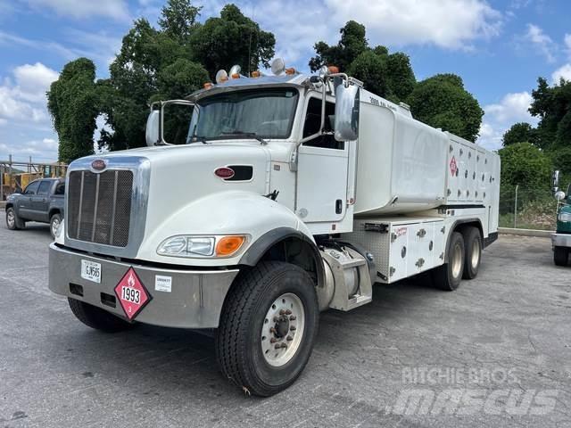 Peterbilt 348 شاحنات ذات صهاريج