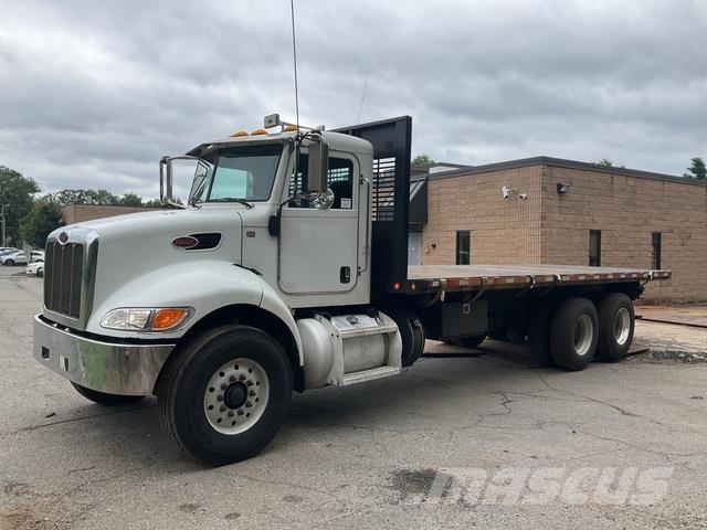 Peterbilt 348 شاحنات مسطحة/مفصلية الجوانب