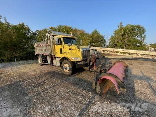 Peterbilt 348 وحدات الجر