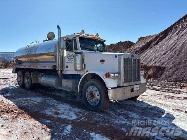 Peterbilt 357 صهاريج مياه