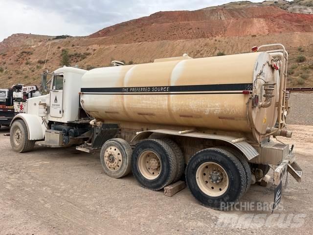 Peterbilt 357 صهاريج مياه