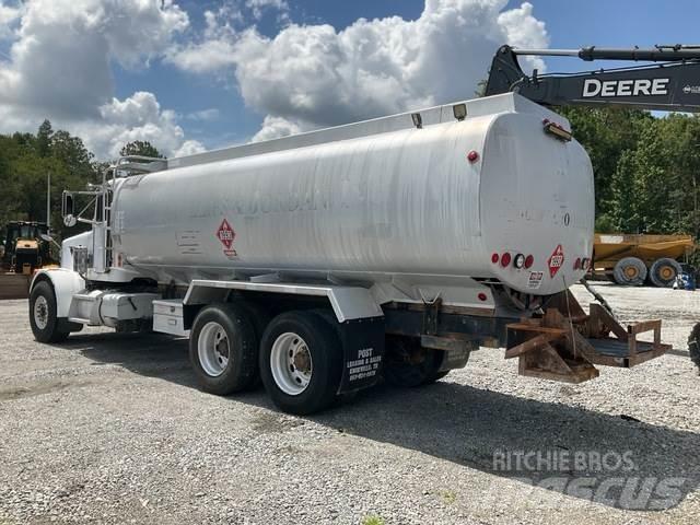 Peterbilt 357 شاحنات ذات صهاريج
