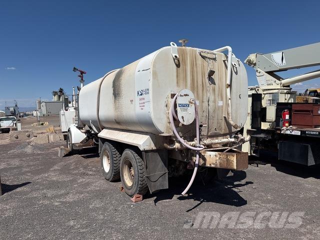 Peterbilt 357 صهاريج مياه