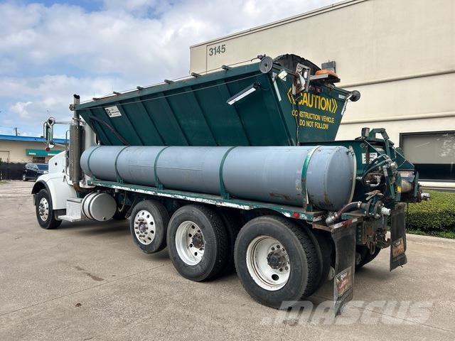 Peterbilt 357 شاحنات خرسانة