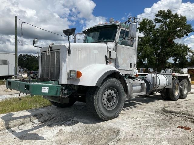 Peterbilt 365 كابينة والداخلية