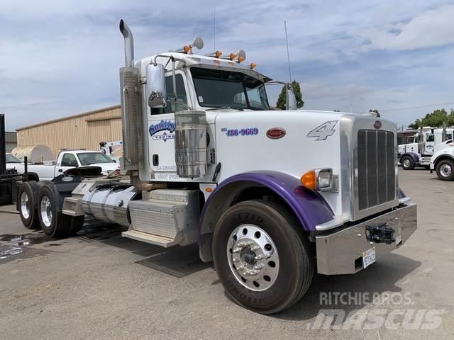 Peterbilt 367 وحدات الجر