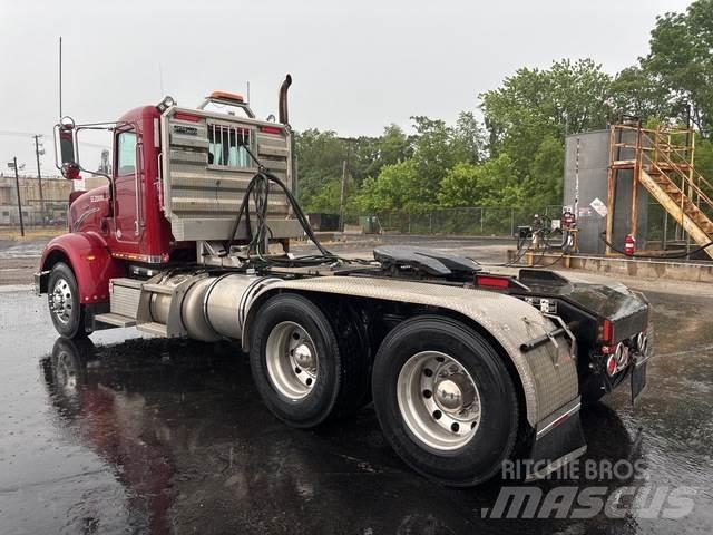 Peterbilt 367 وحدات الجر