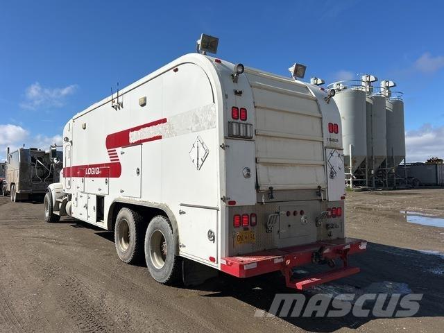 Peterbilt 367 شاحنات أشجار