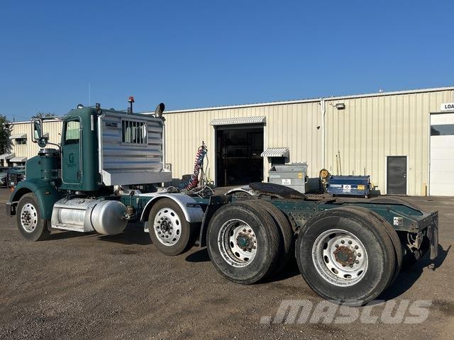 Peterbilt 367 وحدات الجر