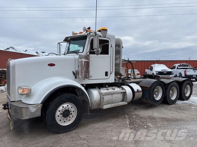 Peterbilt 367 وحدات الجر