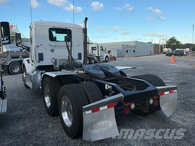Peterbilt 375 وحدات الجر