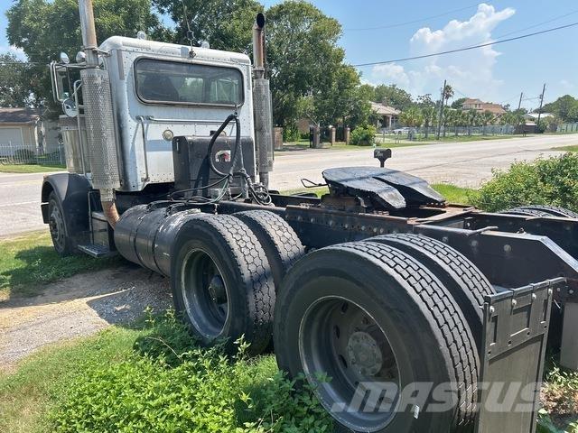 Peterbilt 378 وحدات الجر