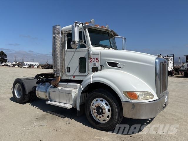 Peterbilt 384 وحدات الجر