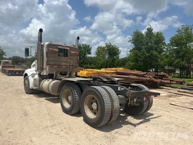 Peterbilt 386 وحدات الجر