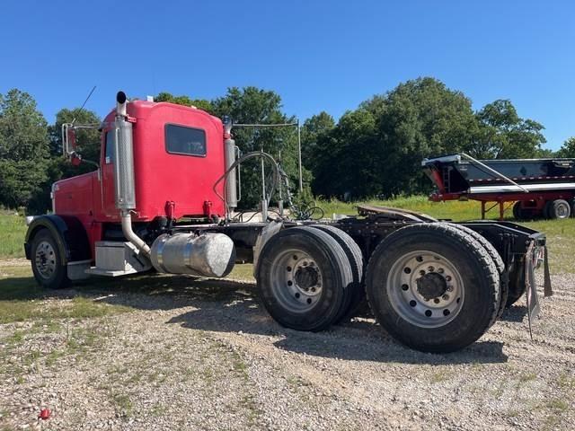Peterbilt 388 وحدات الجر