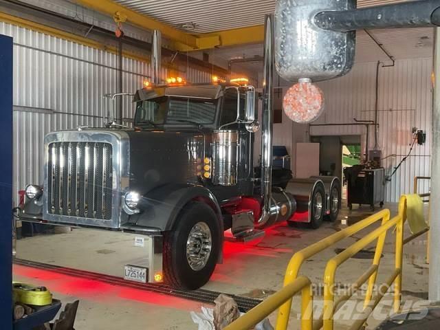 Peterbilt 388 وحدات الجر