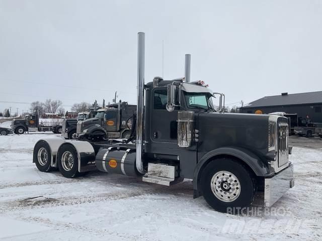 Peterbilt 388 وحدات الجر