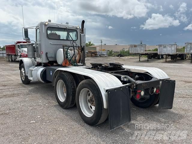 Peterbilt 388 وحدات الجر